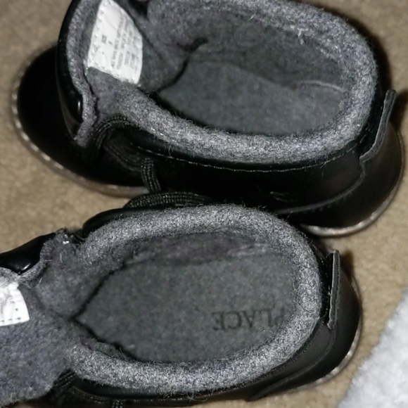 The Children's Place casual bootie 🥾 - Picture 3 of 6